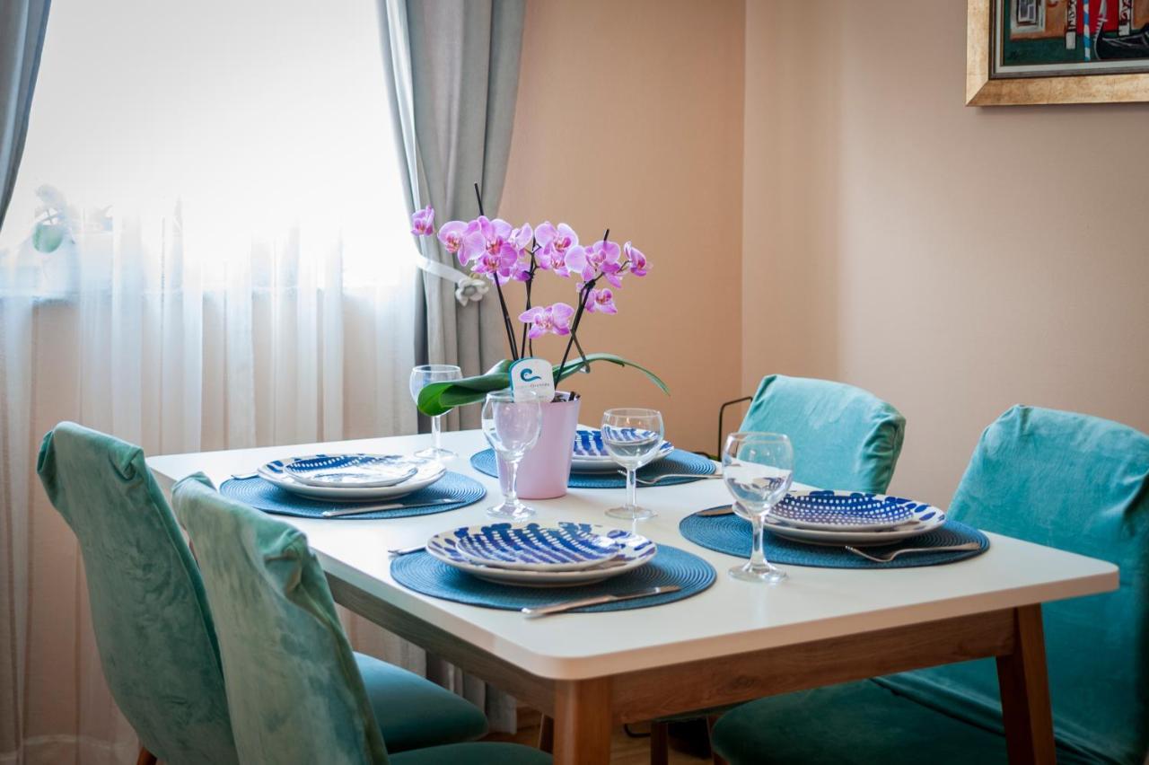 Apartment Deluxe Ровінь Екстер'єр фото